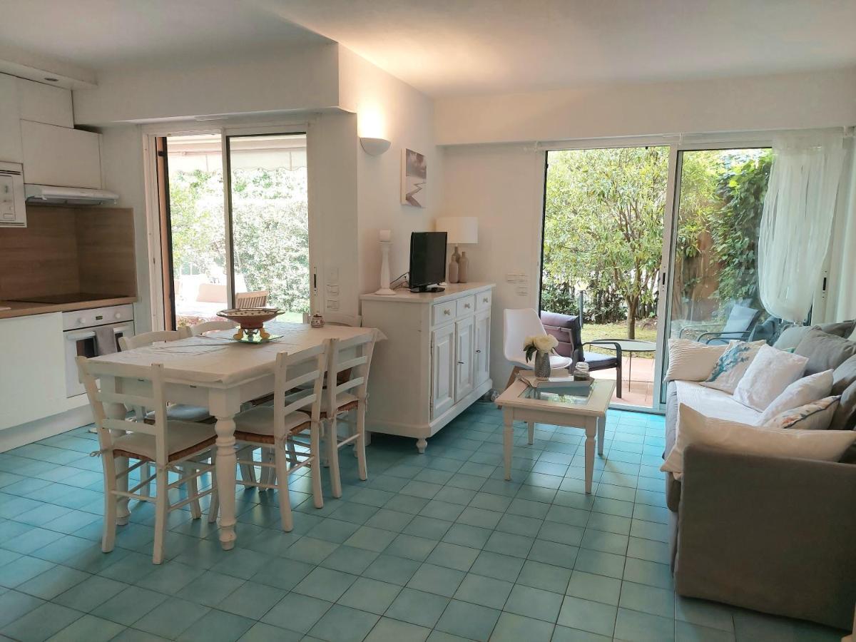 Plage La Salis 3 Chambres, Jardin - 3 Bedrooms 昂蒂布 外观 照片